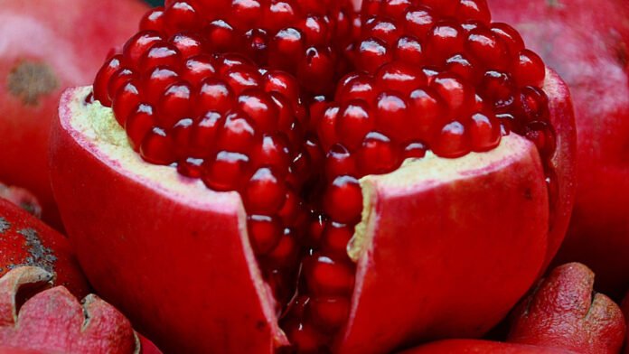 Pomegranate: Nature's Food Medicine for Heart Health, Diabetes, and Inflammation