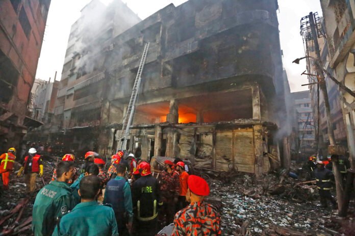 Tragedy in Bangladesh: 43 Lives Lost in Devastating Fire in capital Dhaka, Heartbreaking Scenes of People Jumping to Safety!