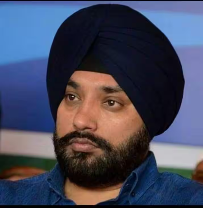 10 Reasons| Why Arvinder Singh Lovely Resigns as Delhi Congress President; Including AAP, Kanhaiya Kumar, Udit Raj