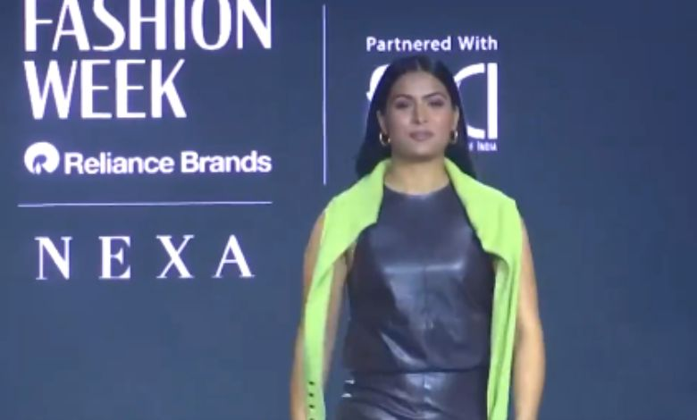 Shooter Manu Bhakar in Lakme Fashion Week