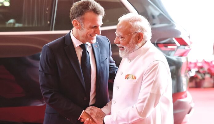 France lifts airport