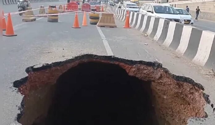 Expressway collapses again