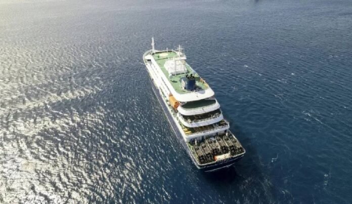 Cruise Ship