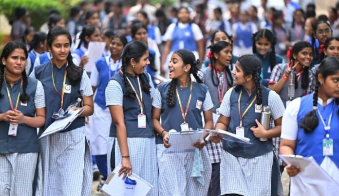 cbse-flags-technical-glitch-in-class-12-post-result-process-announces-refunds-for-students