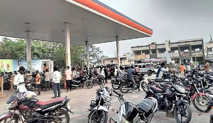 oil marketing companies